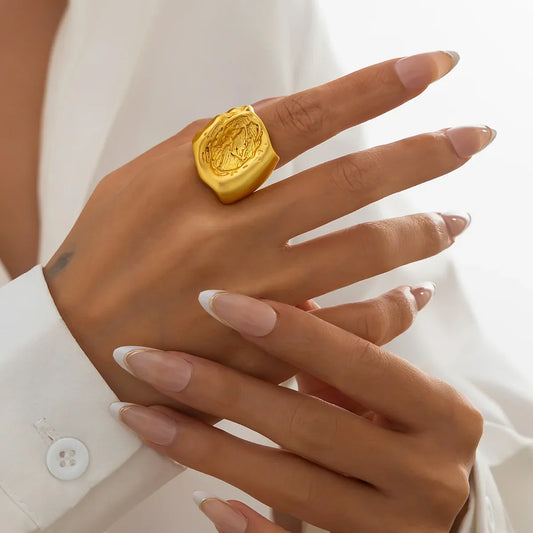 Wasserwellen-Ring – Moderner Glanz mit einzigartigem Design