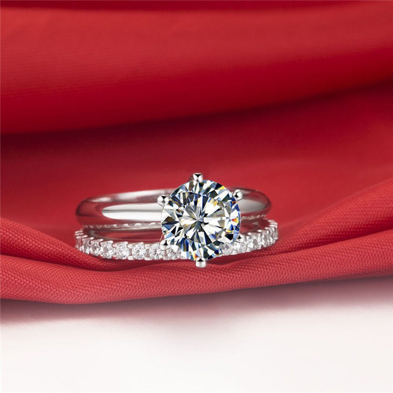 925 Sterlingsilber, vergoldeter Sechs-Krappen-Ring mit Moissanit & T-Carbon-Diamant