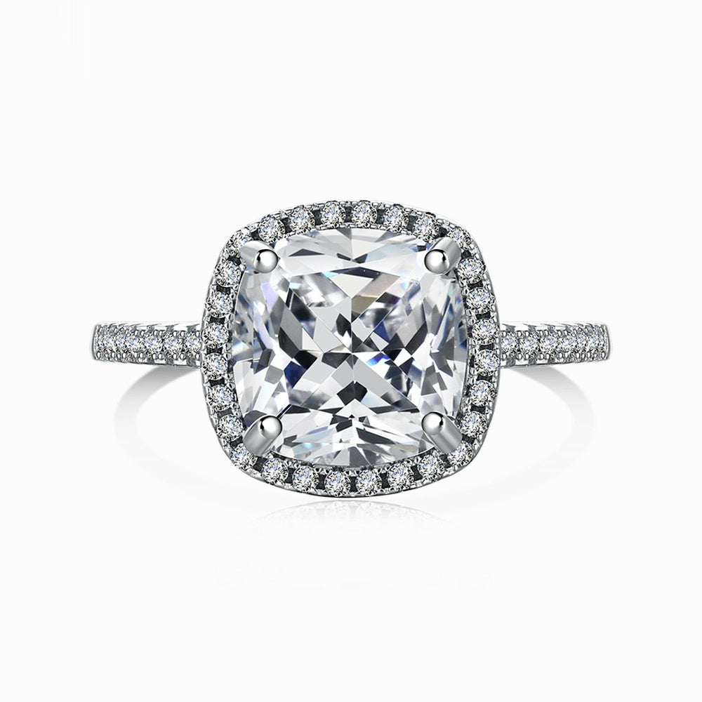 Ring aus 925 Sterlingsilber – „Light Luxury“ Damenring mit hochwertigem, breitem quadratischen Zirkonia-Stein