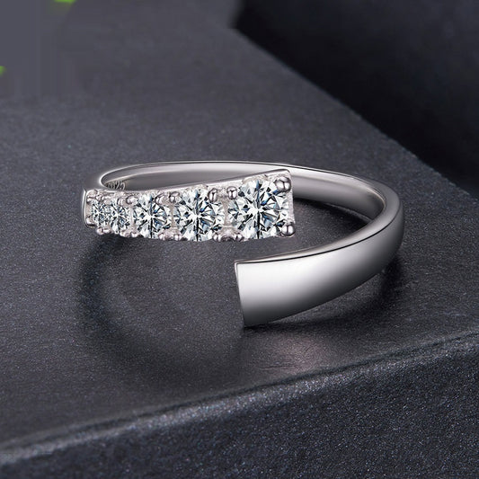 Exklusiver Damen-Ring aus 925 Sterlingsilber mit funkelnder Reihe von Diamanten
