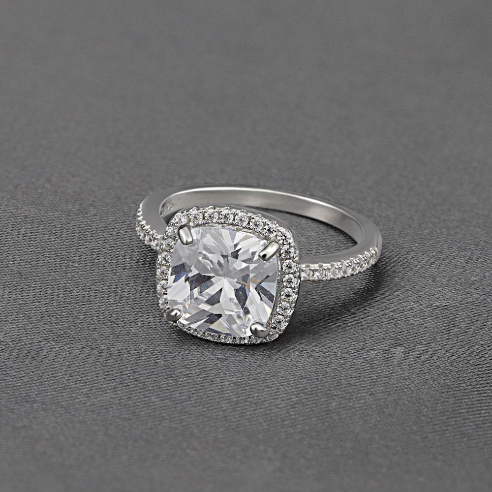 Ring aus 925 Sterlingsilber – „Light Luxury“ Damenring mit hochwertigem, breitem quadratischen Zirkonia-Stein