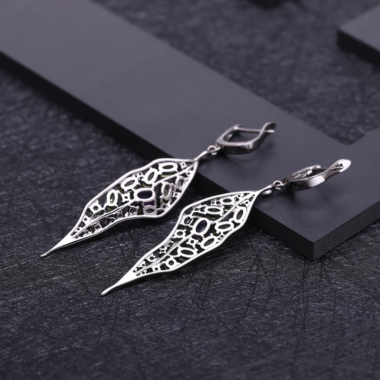 💎 „Personalisierter Schmuck – Ohrstecker mit Amethyst & Olivin in S925-Silber“