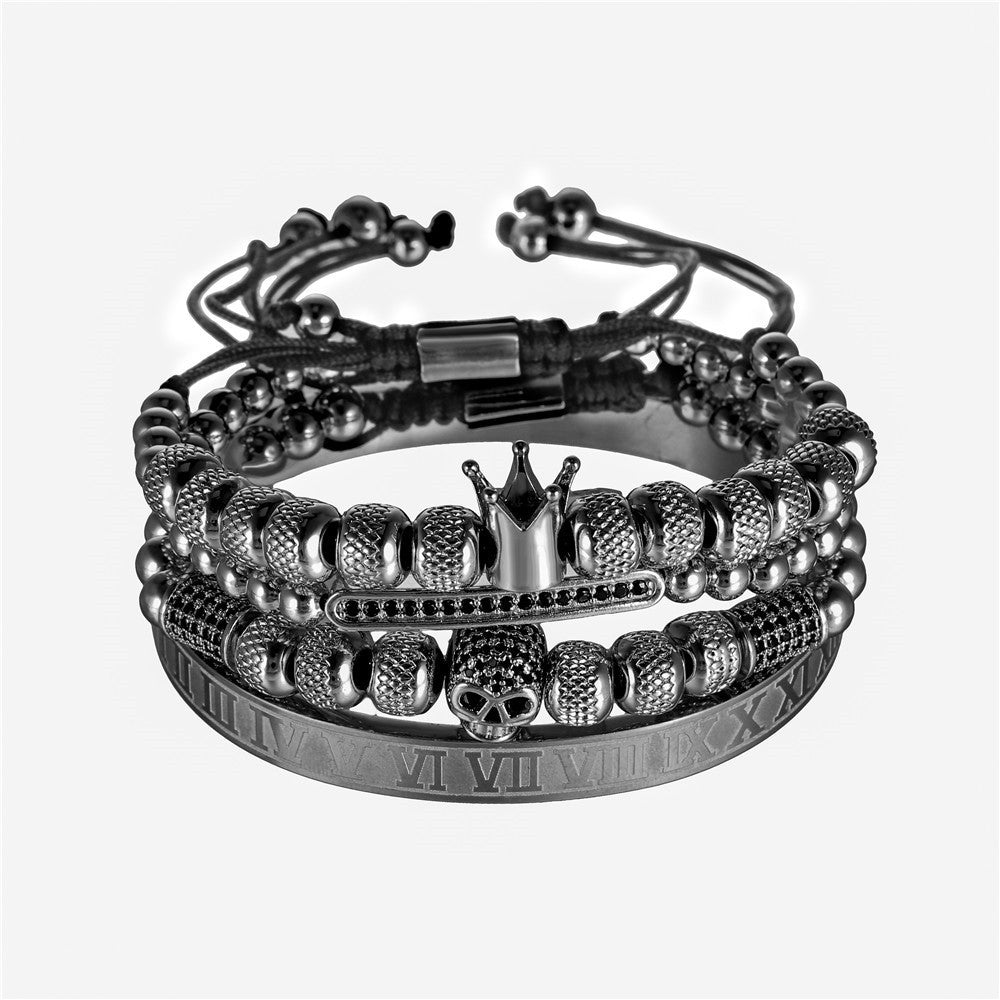💀 „Stainless Steel Roman Letter Copper Inlaid Zircon Crown Skull Bracelet“ – Titanstahl-Armband mit römischen Zahlen, Krone und Zirkon