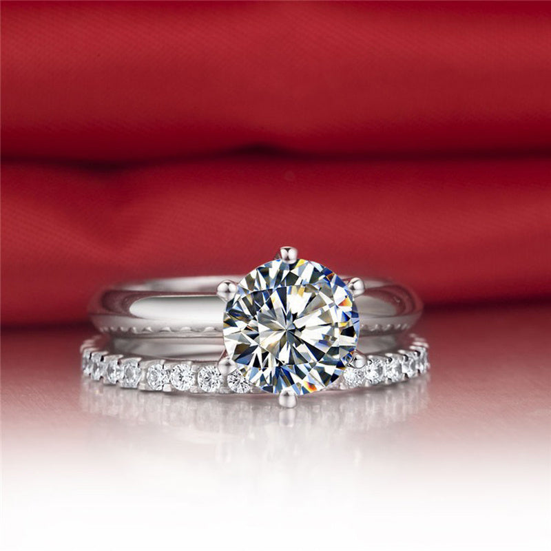 925 Sterlingsilber, vergoldeter Sechs-Krappen-Ring mit Moissanit & T-Carbon-Diamant
