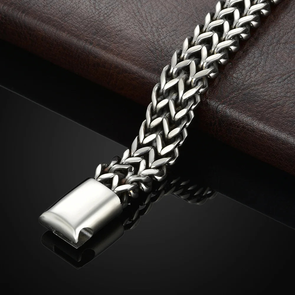 Geflochtenes Magnetarmband aus Edelstahl – Doppelreihe mit Fischschuppen-Design